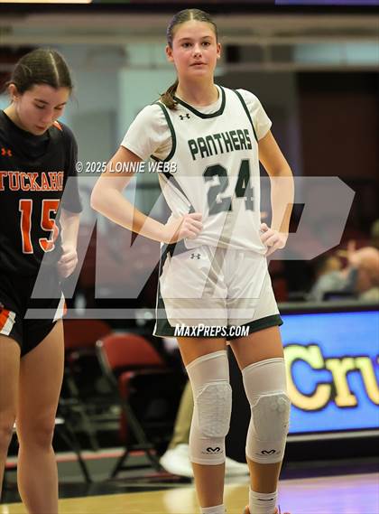 Thumbnail 2 in Pleasantville vs Tuckahoe (Slam Dunk Showcase) photogallery.
