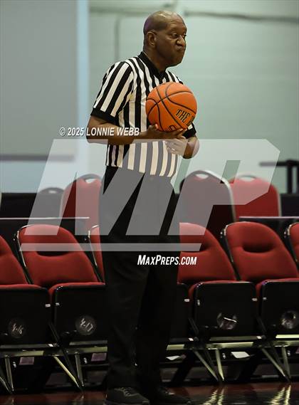 Thumbnail 3 in Pleasantville vs Tuckahoe (Slam Dunk Showcase) photogallery.