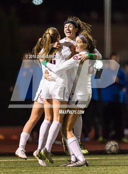 Thumbnail 2 in Whitman-Hanson Regional vs. Central Catholic (MIAA Division 1 Semifinal) photogallery.