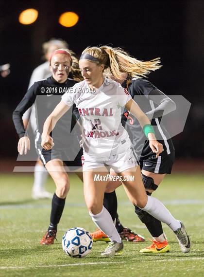 Thumbnail 3 in Whitman-Hanson Regional vs. Central Catholic (MIAA Division 1 Semifinal) photogallery.