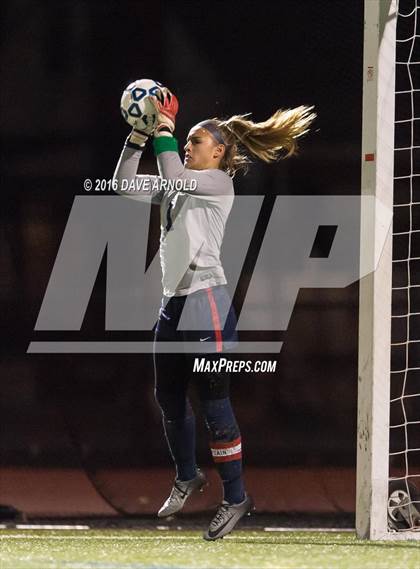 Thumbnail 3 in Whitman-Hanson Regional vs. Central Catholic (MIAA Division 1 Semifinal) photogallery.