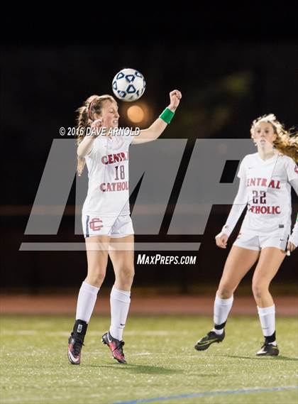 Thumbnail 2 in Whitman-Hanson Regional vs. Central Catholic (MIAA Division 1 Semifinal) photogallery.