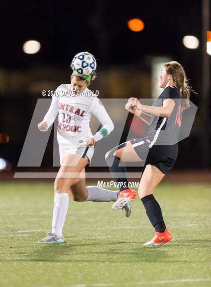 Thumbnail 3 in Whitman-Hanson Regional vs. Central Catholic (MIAA Division 1 Semifinal) photogallery.