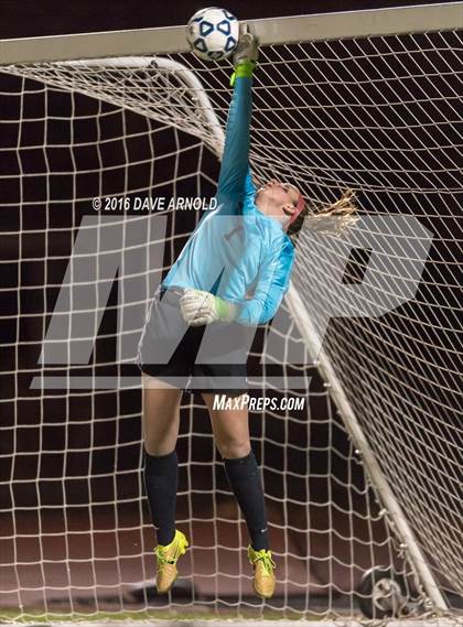 Thumbnail 1 in Whitman-Hanson Regional vs. Central Catholic (MIAA Division 1 Semifinal) photogallery.