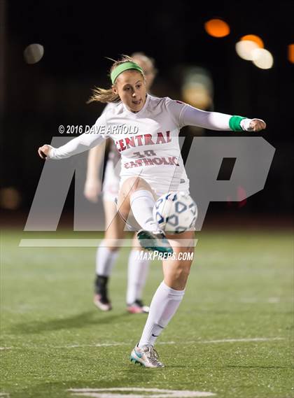 Thumbnail 3 in Whitman-Hanson Regional vs. Central Catholic (MIAA Division 1 Semifinal) photogallery.