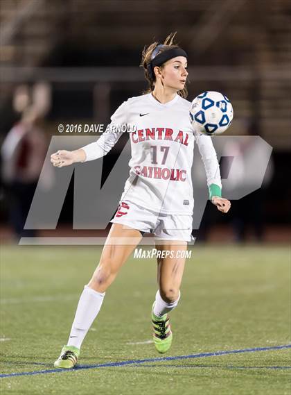 Thumbnail 2 in Whitman-Hanson Regional vs. Central Catholic (MIAA Division 1 Semifinal) photogallery.