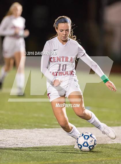 Thumbnail 3 in Whitman-Hanson Regional vs. Central Catholic (MIAA Division 1 Semifinal) photogallery.