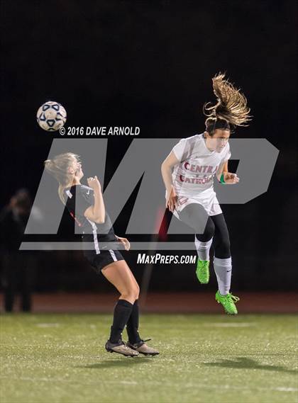 Thumbnail 1 in Whitman-Hanson Regional vs. Central Catholic (MIAA Division 1 Semifinal) photogallery.