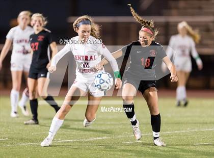Thumbnail 3 in Whitman-Hanson Regional vs. Central Catholic (MIAA Division 1 Semifinal) photogallery.