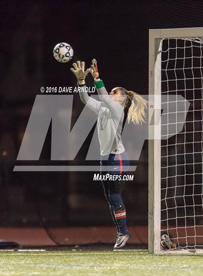 Thumbnail 1 in Whitman-Hanson Regional vs. Central Catholic (MIAA Division 1 Semifinal) photogallery.