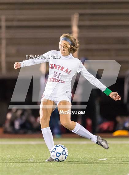 Thumbnail 1 in Whitman-Hanson Regional vs. Central Catholic (MIAA Division 1 Semifinal) photogallery.
