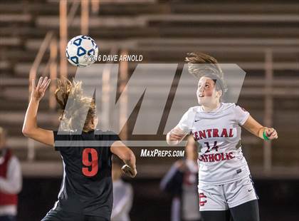 Thumbnail 2 in Whitman-Hanson Regional vs. Central Catholic (MIAA Division 1 Semifinal) photogallery.