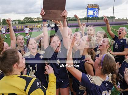 Thumbnail 2 in Bloomington Central Catholic vs. Monticello (IHSA 1A Regional Final) photogallery.