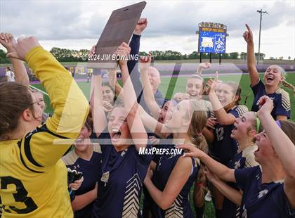 Thumbnail 3 in Bloomington Central Catholic vs. Monticello (IHSA 1A Regional Final) photogallery.