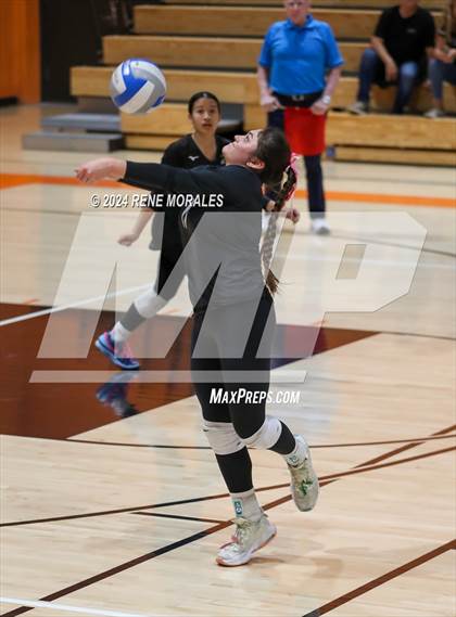 Thumbnail 2 in Tustin vs South Pasadena (CIF SS Div 6 Rnd 1 Playoff) photogallery.