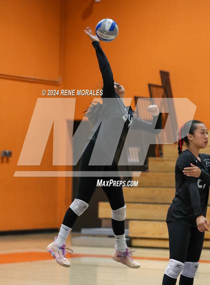 Thumbnail 1 in Tustin vs South Pasadena (CIF SS Div 6 Rnd 1 Playoff) photogallery.