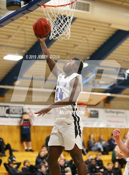Thumbnail 1 in Bear River vs Rocklin (NorCal Tip Off) photogallery.