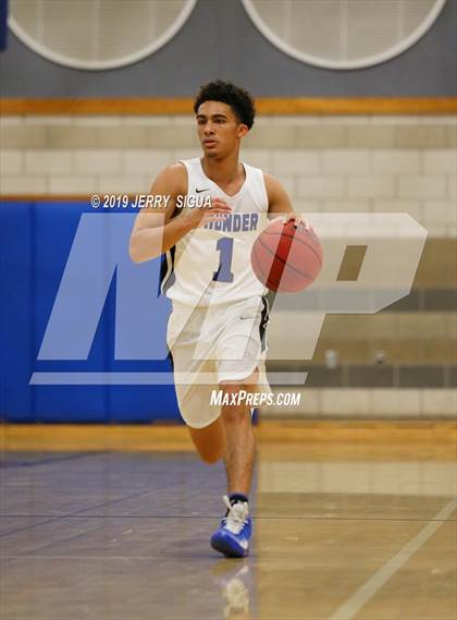 Thumbnail 1 in Bear River vs Rocklin (NorCal Tip Off) photogallery.