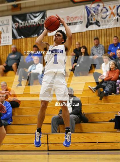 Thumbnail 2 in Bear River vs Rocklin (NorCal Tip Off) photogallery.