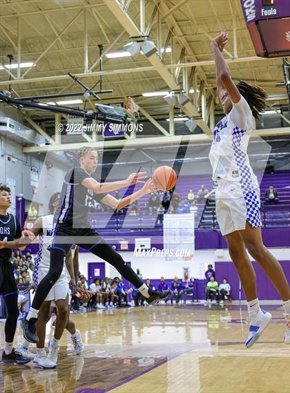 Thumbnail 1 in Quincy vs. MacArthur (Prairie Farms Holiday Classic) photogallery.