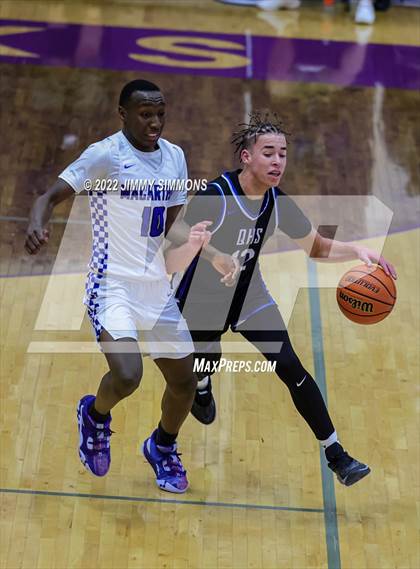 Thumbnail 1 in Quincy vs. MacArthur (Prairie Farms Holiday Classic) photogallery.
