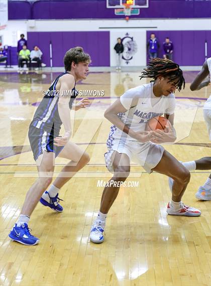 Thumbnail 2 in Quincy vs. MacArthur (Prairie Farms Holiday Classic) photogallery.