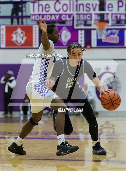 Thumbnail 3 in Quincy vs. MacArthur (Prairie Farms Holiday Classic) photogallery.
