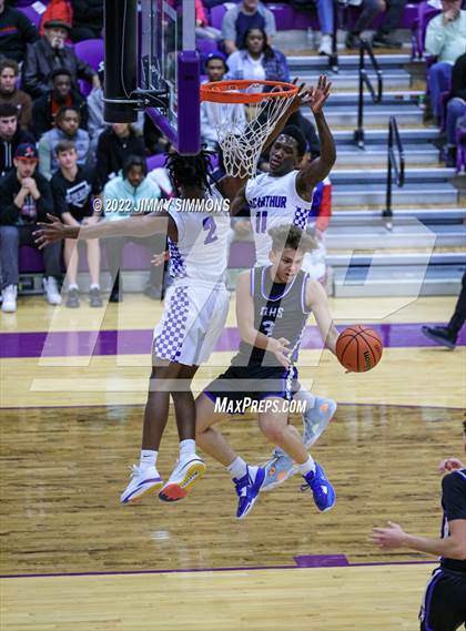 Thumbnail 2 in Quincy vs. MacArthur (Prairie Farms Holiday Classic) photogallery.