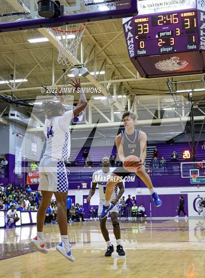 Thumbnail 1 in Quincy vs. MacArthur (Prairie Farms Holiday Classic) photogallery.