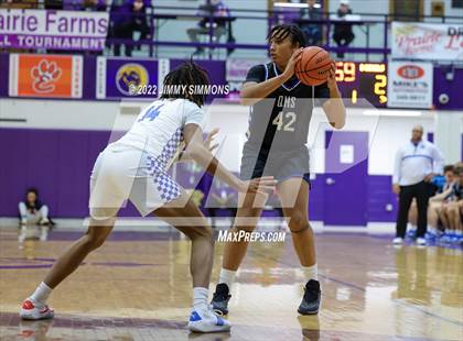 Thumbnail 1 in Quincy vs. MacArthur (Prairie Farms Holiday Classic) photogallery.
