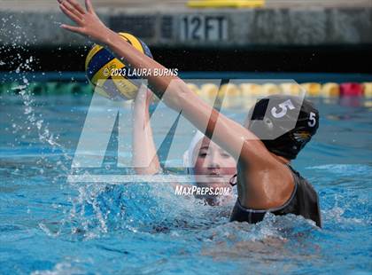 Thumbnail 2 in Clovis West vs St. Ignatius College Preparatory (St. Francis Invitational) photogallery.