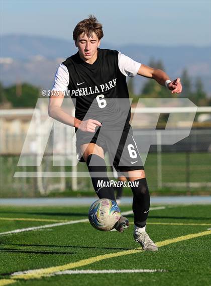 Thumbnail 3 in Esperanza @ Villa Park photogallery.