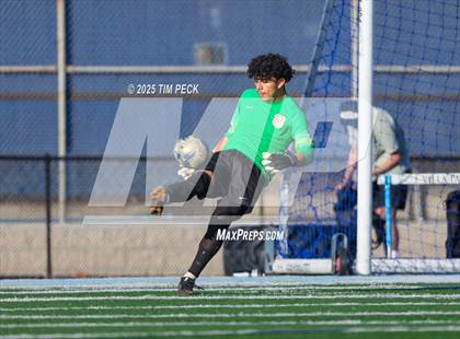 Thumbnail 1 in Esperanza @ Villa Park photogallery.