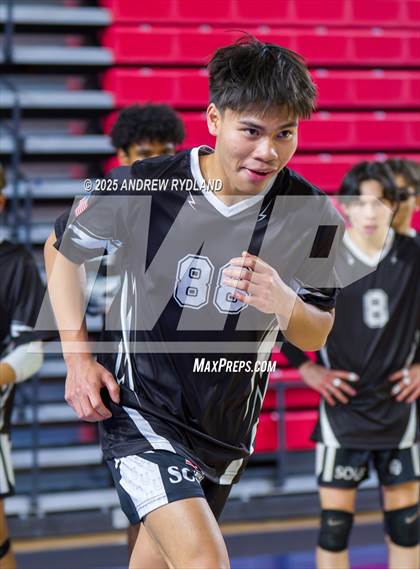 Thumbnail 3 in Regis Groff vs. Pueblo South (CHSAA 4A Championship) photogallery.