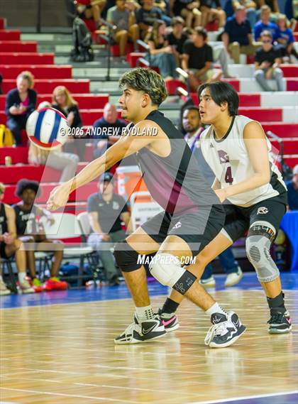 Thumbnail 2 in Regis Groff vs. Pueblo South (CHSAA 4A Championship) photogallery.