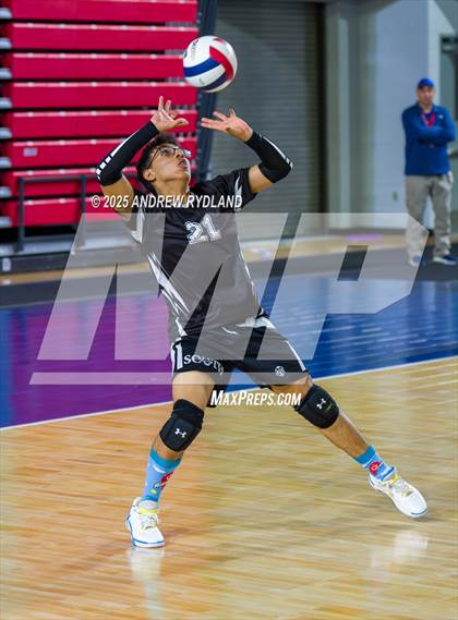 Thumbnail 1 in Regis Groff vs. Pueblo South (CHSAA 4A Championship) photogallery.