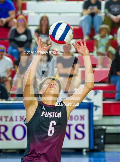 Thumbnail 2 in Regis Groff vs. Pueblo South (CHSAA 4A Championship) photogallery.
