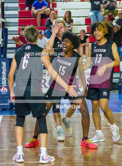 Thumbnail 2 in Regis Groff vs. Pueblo South (CHSAA 4A Championship) photogallery.