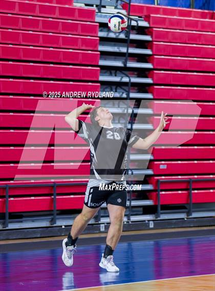 Thumbnail 2 in Regis Groff vs. Pueblo South (CHSAA 4A Championship) photogallery.