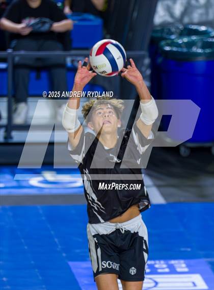 Thumbnail 3 in Regis Groff vs. Pueblo South (CHSAA 4A Championship) photogallery.