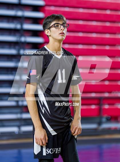 Thumbnail 2 in Regis Groff vs. Pueblo South (CHSAA 4A Championship) photogallery.