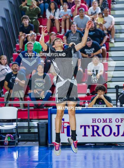 Thumbnail 3 in Regis Groff vs. Pueblo South (CHSAA 4A Championship) photogallery.