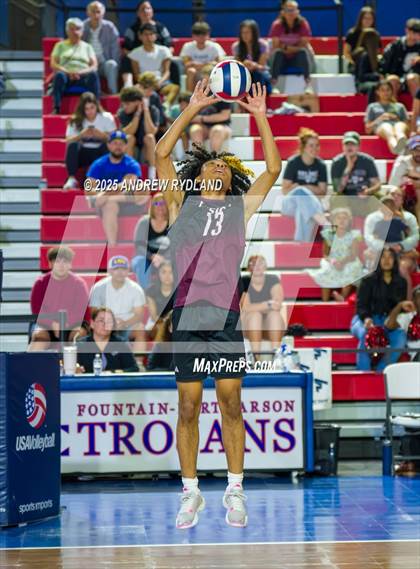 Thumbnail 3 in Regis Groff vs. Pueblo South (CHSAA 4A Championship) photogallery.