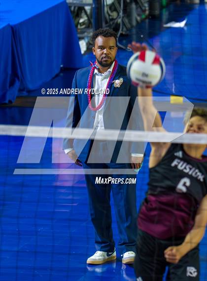 Thumbnail 3 in Regis Groff vs. Pueblo South (CHSAA 4A Championship) photogallery.