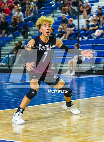 Thumbnail 3 in Regis Groff vs. Pueblo South (CHSAA 4A Championship) photogallery.