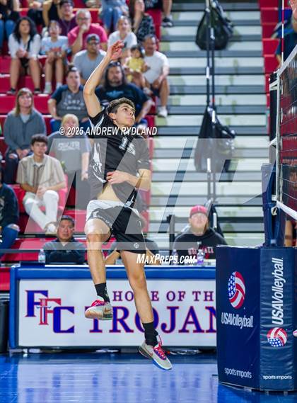 Thumbnail 1 in Regis Groff vs. Pueblo South (CHSAA 4A Championship) photogallery.