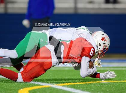Thumbnail 2 in Farmingdale vs. Freeport (Section VIII Conference I Final) photogallery.
