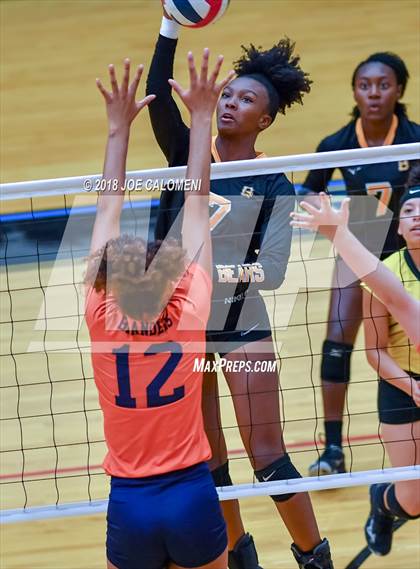 Thumbnail 3 in Brandeis vs Brennan (NEISD Volleyball Tournament) photogallery.