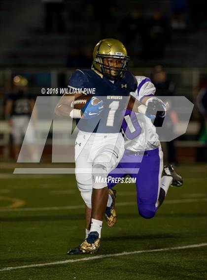 Thumbnail 2 in Monroe-Woodbury vs. Newburgh Free Academy (Section 9 Class AA Final) photogallery.
