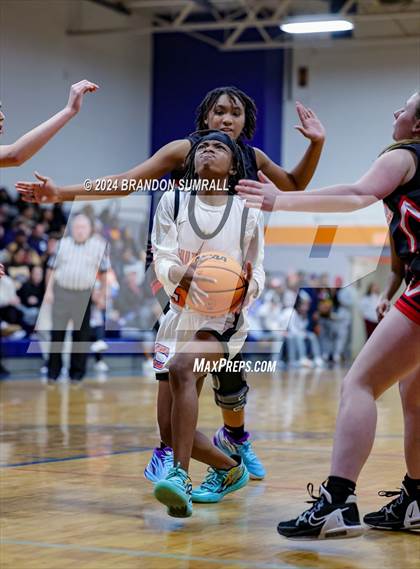 Thumbnail 1 in Chilton County vs Maplesville (Chilton County Tournament) photogallery.